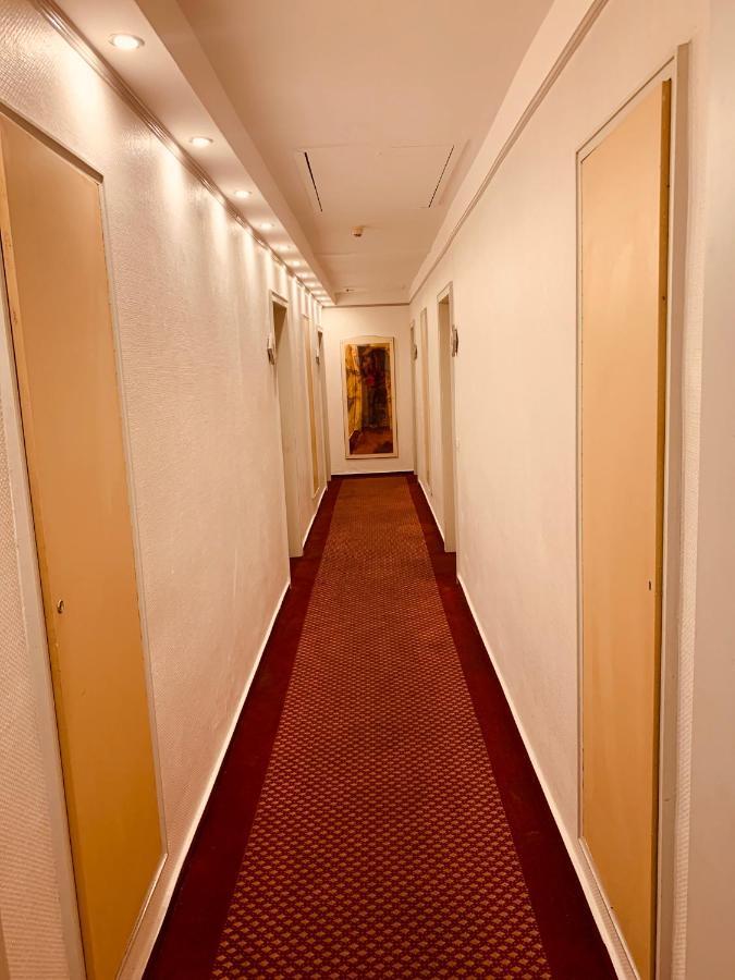Hotel Kunibert Der Fiese Cologne Exterior photo